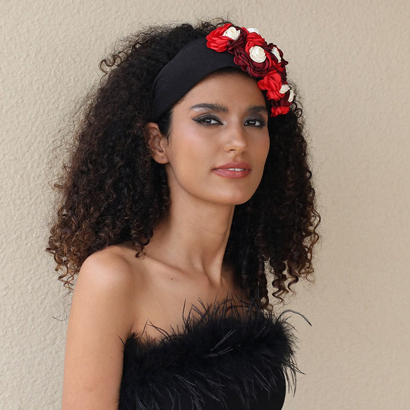 Fashionable design with three-dimensional flower headbands on the side